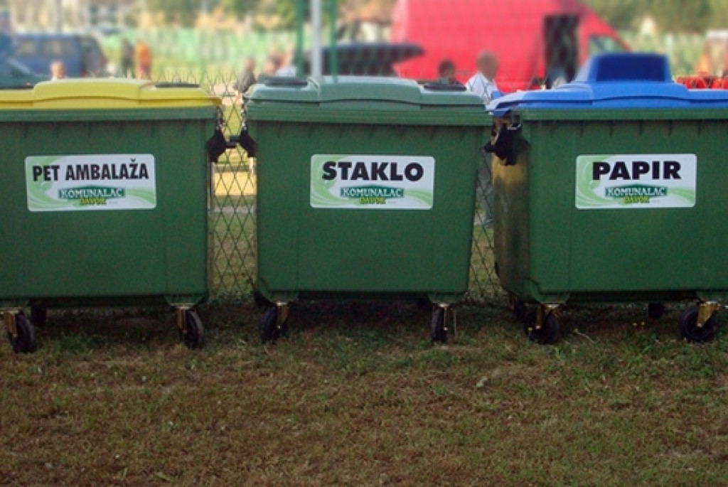 Postavljeni kontejneri za reciklažni otpad